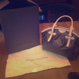 Brand new Louis Vuitton Monogram classic bag.